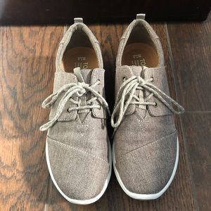 NWOT!! Never worn Tom’s Del Ray’s